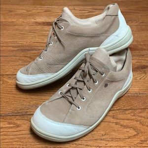 Ladies size 41 tan Finn Comfort